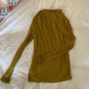 Richer poorer twisted seam long sleeve top